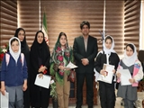 تجلیل از جوانه های کانون | آقای فرماندار بذرامید در دل کودکان کاشت